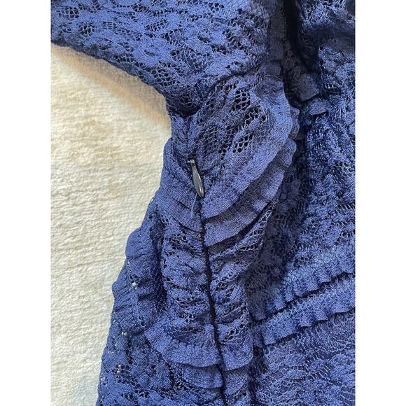 Elegant Reiss Janelle Blue Lace Bodycon Dress Size 10 Holiday Flattering - Picture 9 of 9